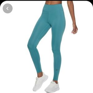 Women’s Nike mid rise leggings